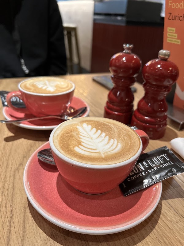 Leon's Loft - Coffee, Bar & Grill 2