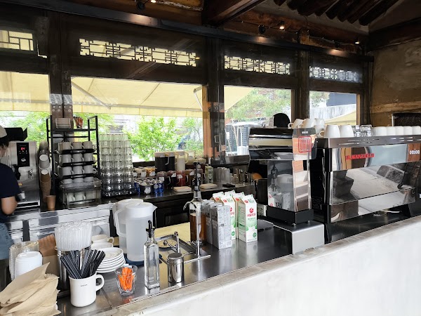 Cafe Onion Anguk 2