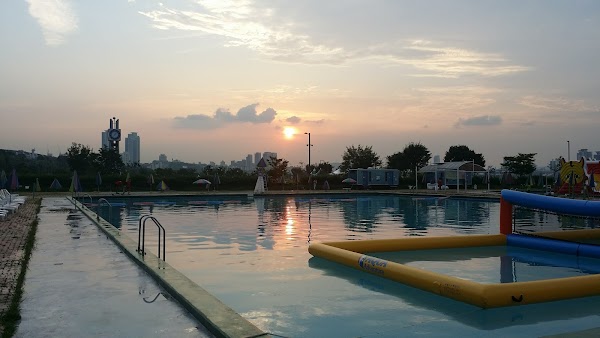 Jamsil Hangang Park Pool 3