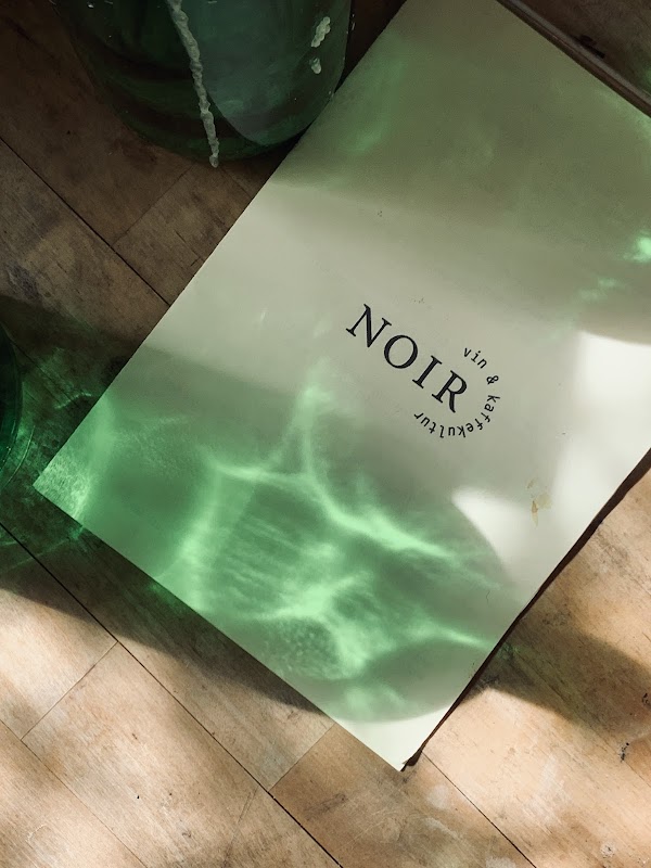 Noir 4