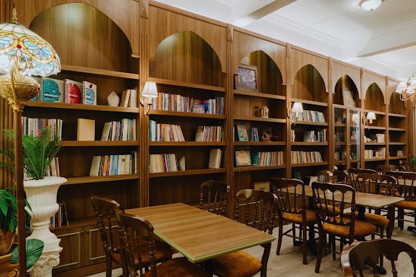 Bibli Library Café 1