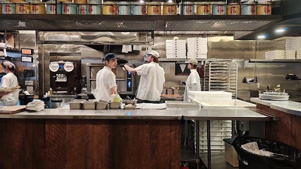 L’industrie Pizzeria - Little Italy 5