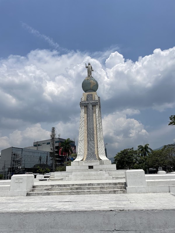 Monument to the Divine Savior of the World 1