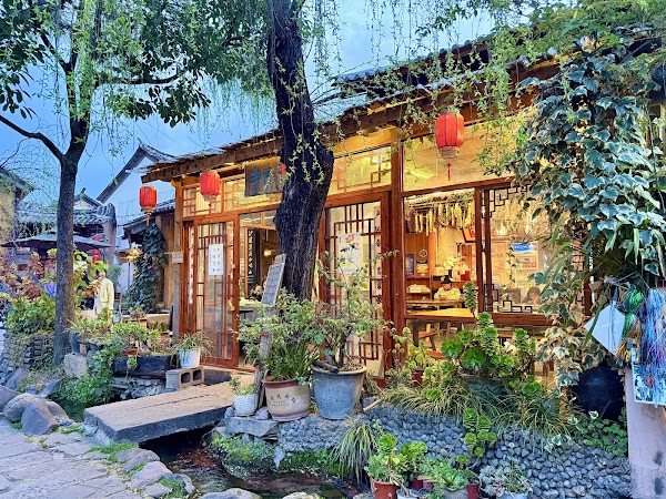 Shaxi Old Street Story Coffee Shop