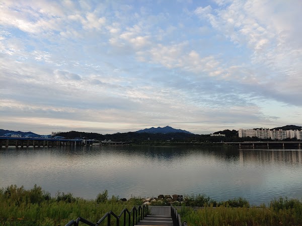 Ichon Hangang Park 2