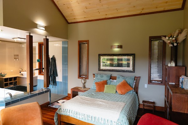 Cottage in The Woods, Maleny 5