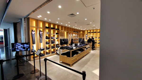 MOMOTARO JEANS Aoyama 4