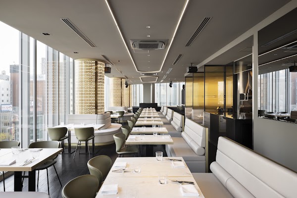 TWO ROOMS Grill & Bar