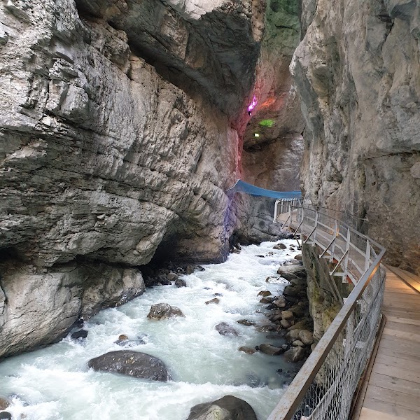 OUTDOOR - Glacier Canyon Grindelwald 5