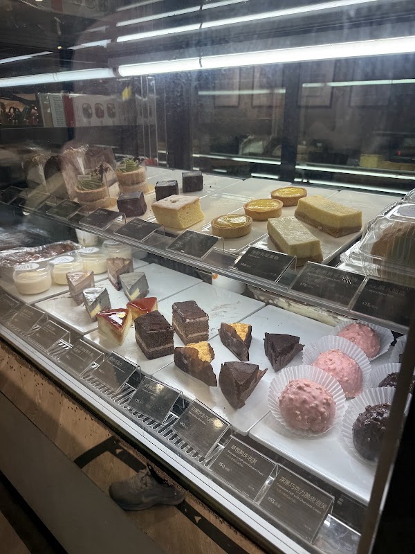 Louisa Coffee 路易莎咖啡(忠孝濟南門市)