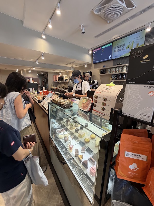 Louisa Coffee 路易莎咖啡(忠孝濟南門市) 5