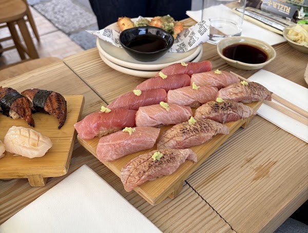 Eel Sushi Bar 4