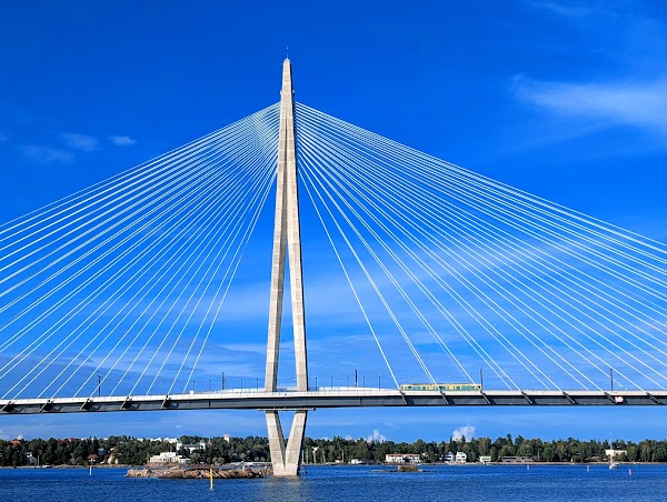 Kruunuvuorensilta 1