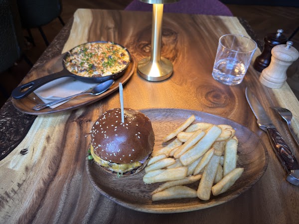 Hunter & Barrel Adelaide 2