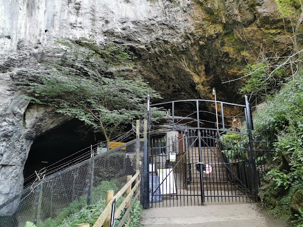 Peak Cavern