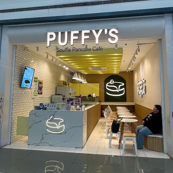 Puffy's Souffle Pancake 1