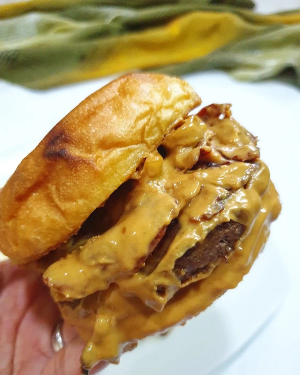 Love Burgers 5