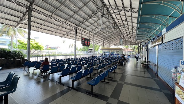 North Pattaya Bus Terminal (Roong Reaung Coach - North Pattaya Rd.)