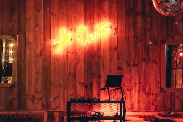 LA OCULTA / DISCOTECA / COCTELES / DRINK / VIDA NOCTURNA / EL POBLADO / PROVENZA / 1
