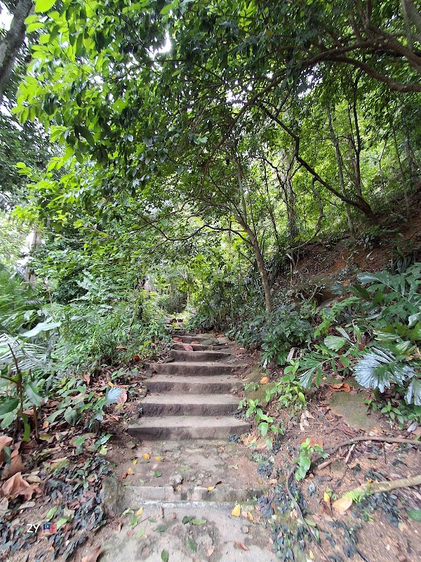 Moongate 5 Penang 4