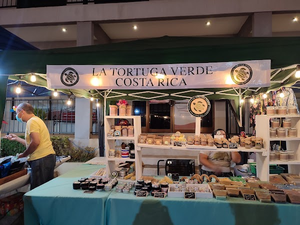 Tamarindo Moonlight Market