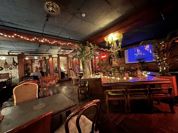 Sunset Record Bar 4