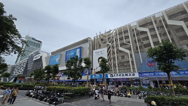 华强北站B口 1
