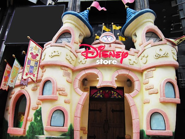 Disney Store 5