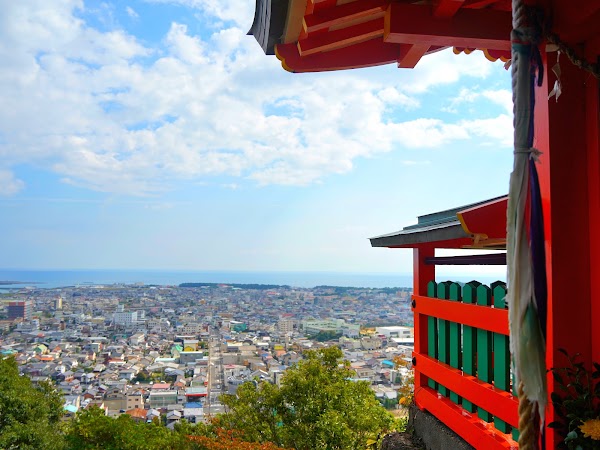 Kamikura-jinja Shrine 2