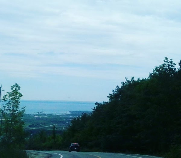 Scenic Caves Road