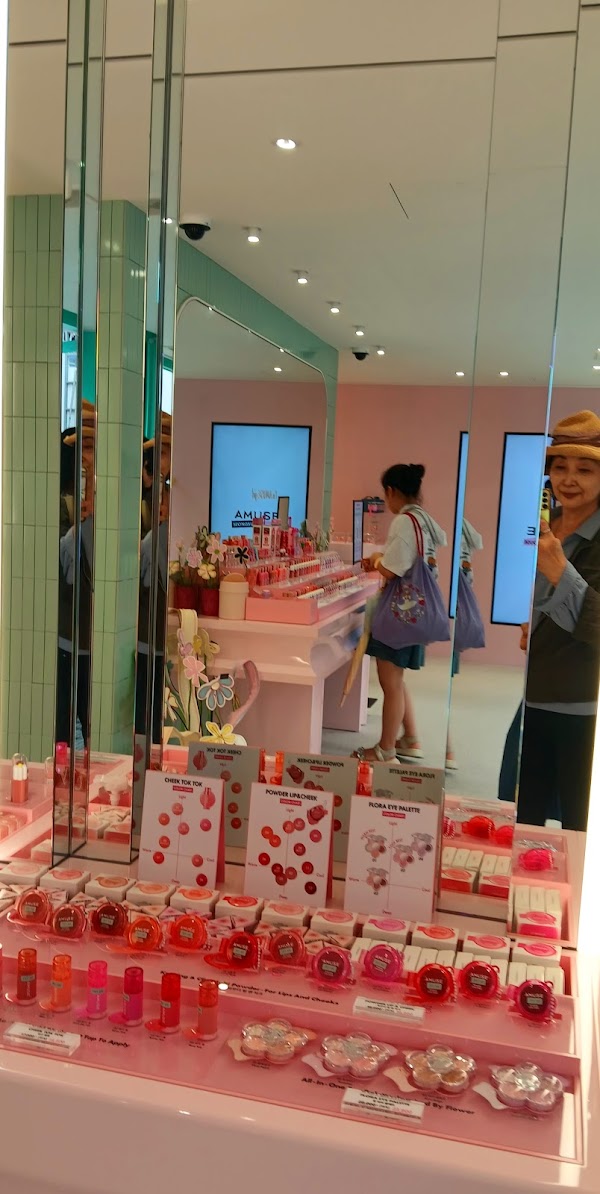 POP UP STORE 5