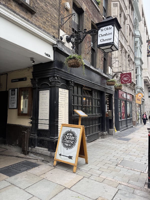 Ye Olde Cheshire Cheese 4