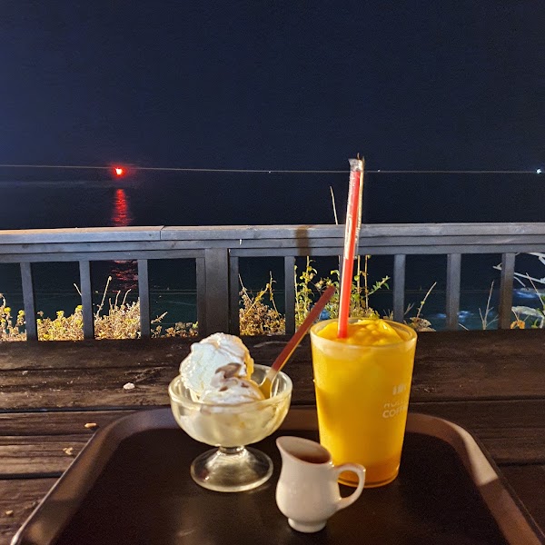 Hollys Coffee 5