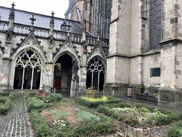 Pandhof van de Dom 4