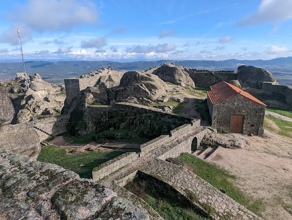 Castle of Monsanto 5