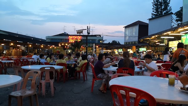 777 Food Court (Hometown Seven/TUTA 777)