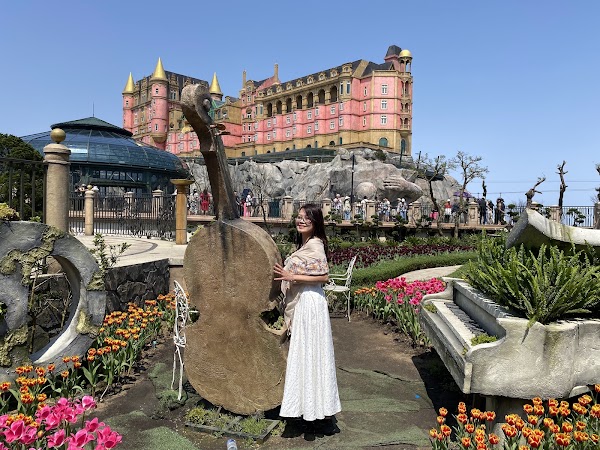 Lunar Castle Gardens 5