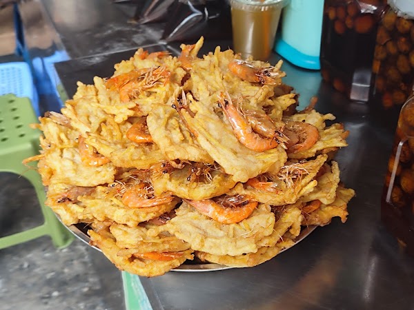 Hanoi Specialty Shrimp Cake 2