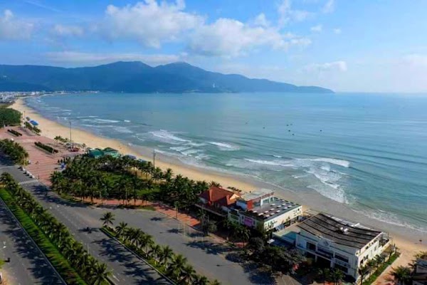 Bãi tắm Phạm Văn Đồng 3