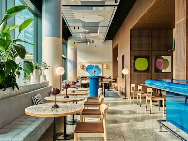 Lazuli Bar & Kitchen