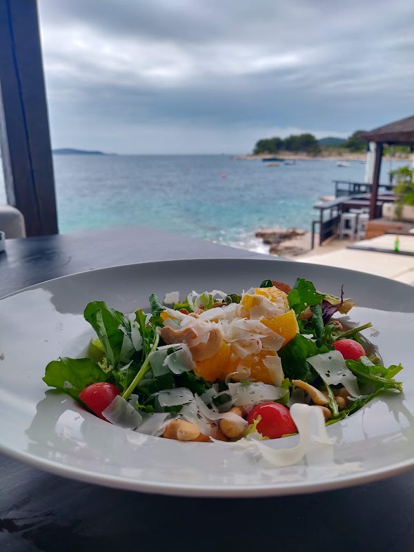 Hula Hula Hvar - Beach Bar & Restaurant 5
