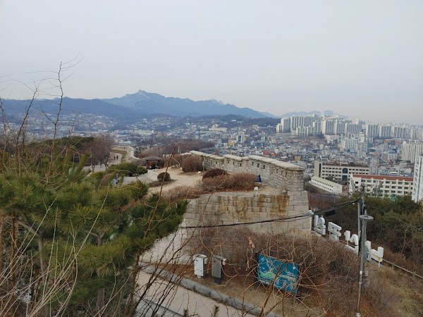 Seoul City Wall Trail 4