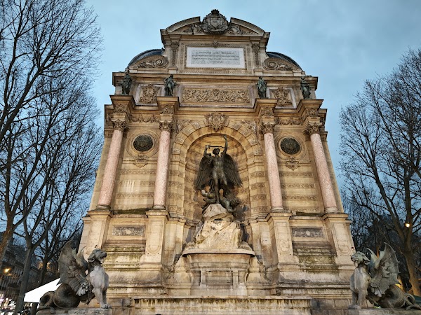 Fontaine Saint-Michel