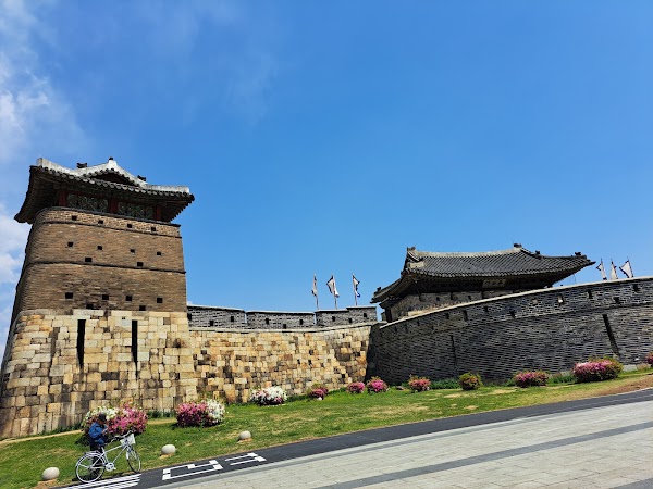 Hwaseomun Gate. Jangan Park