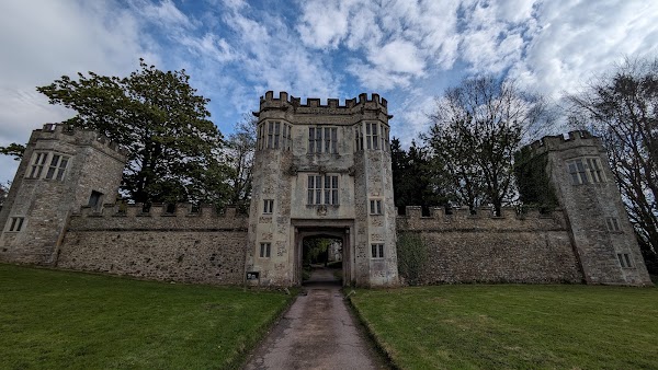 Shute Gatehouse