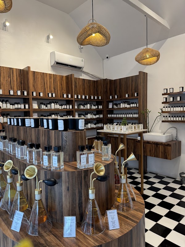 ISHA Naturals ISHALAB PERFUMERY