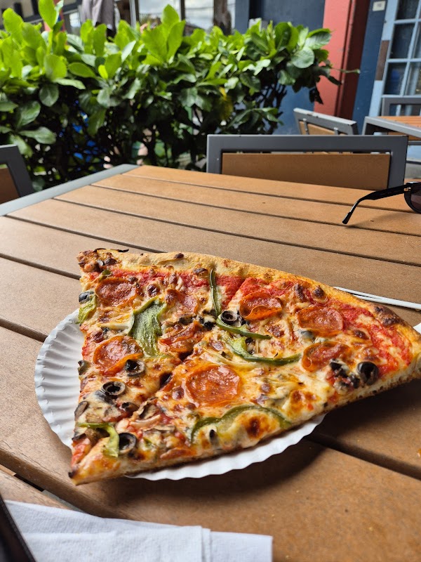 Bob's Pizzeria 2