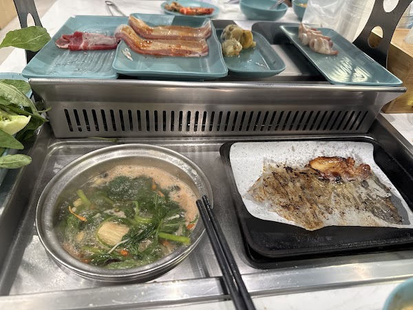 Good Combo Hotpot & BBQ Kinex 左煮右烤加东 3