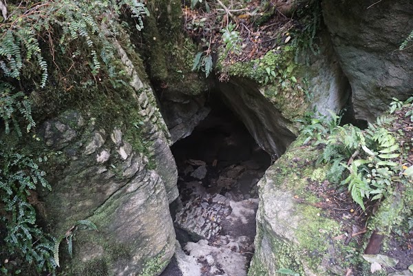 Moria Gate Arch 5