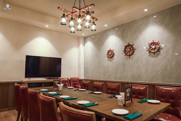 GOLD SHIP Craft Beer & Bistro
